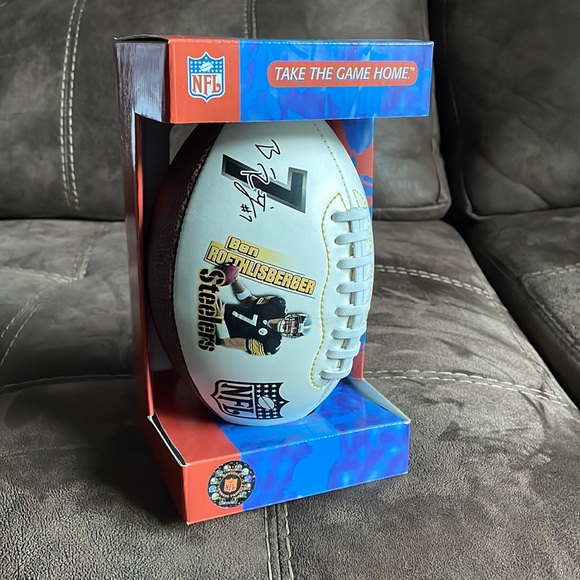 Steelers Mini Football - Picture 1 of 5